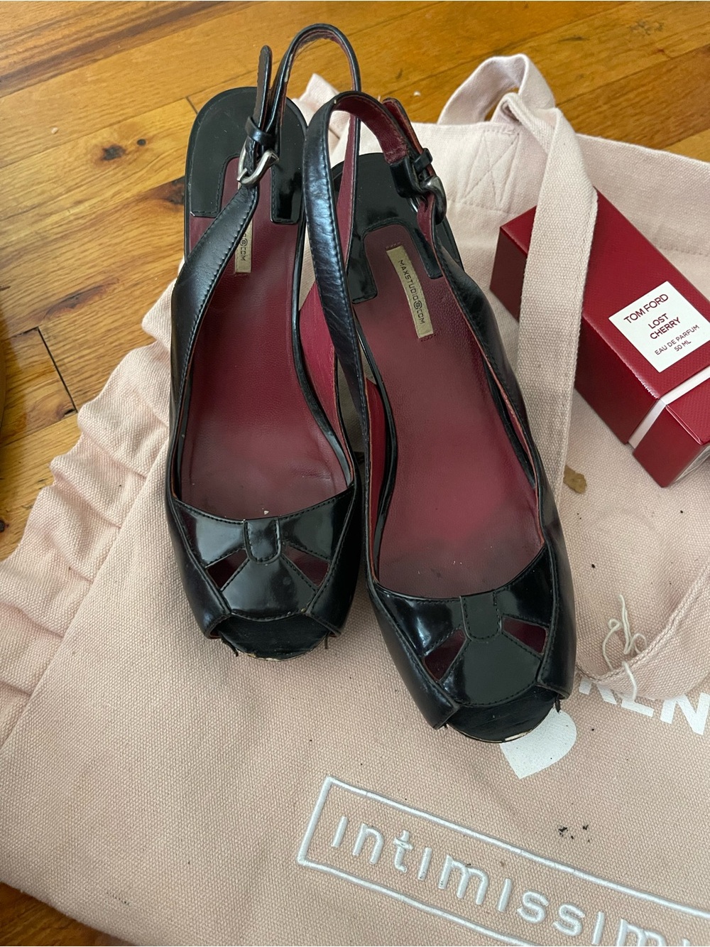 Max Studio Black Patent Leather Peep-Toe Slingback Pumps with Burgundy Insoles